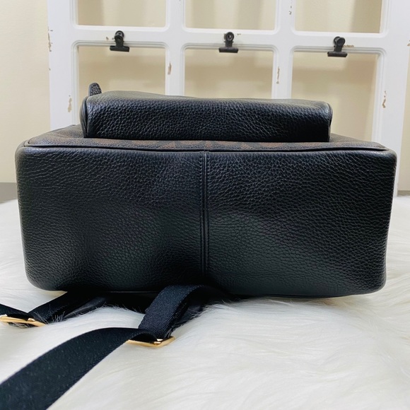 COACH Signature Court Backpack - Picture 7 of 12